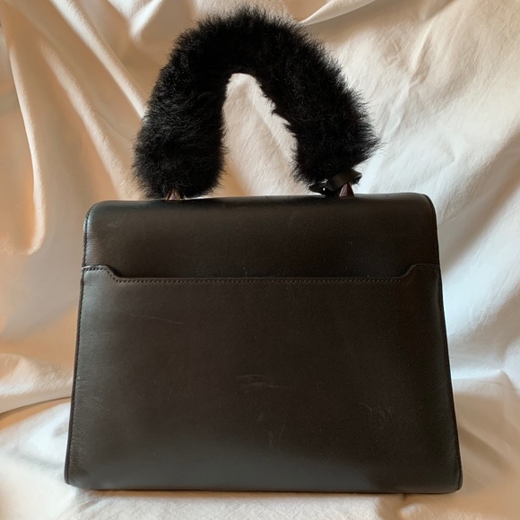 Time's Arrow black leather  'Ava Satchel' handbag with sheep fur handle - Picture 3 of 11